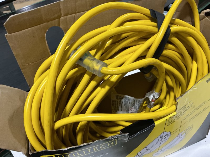 Condition photo showing As Is for utilitech pro 100-ft 12/3 3-prong outdoor sjtw heavy duty locking extension cord