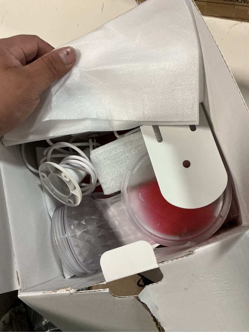 Condition photo showing Good Condition for hummingbird feeder with camera for outdoor