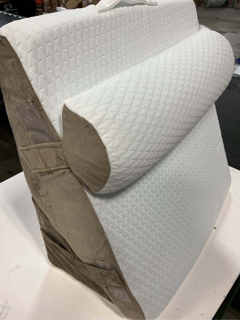 Condition photo showing Good Condition for ruqmuis 3pcs wedge pillow set for after surgery, adjustable 9&12 inch bed wedge pillow for sleeping, incline pillow wedge for headboard, post surgery, acid reflux, neck&back support, brown white/brown adjustable 9&12 inch + 1 head pillow