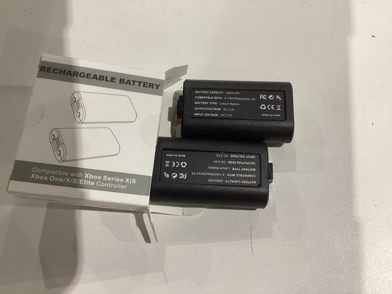 Condition photo showing Good Condition for 2×6660mWh Rechargeable Battery Pack for Xbox Series X/S & One/One S/One X/Elite Controllers, Overcharge/Short-Circuit Protection | Play & Charge, FCC/CE Certified (Includes 2 Battery Only)