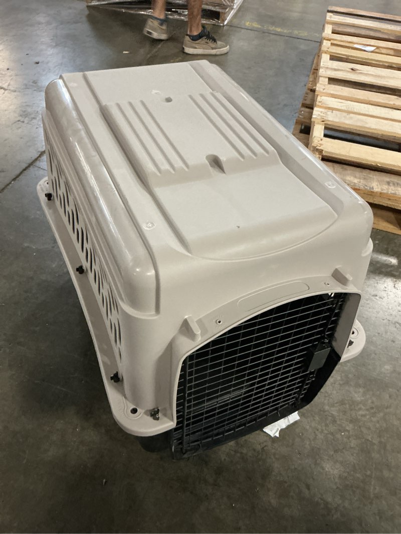 Condition photo showing Good Condition for vibrant life medium plastic hard-sided pet carrier, black and gray, 50 lb limit
