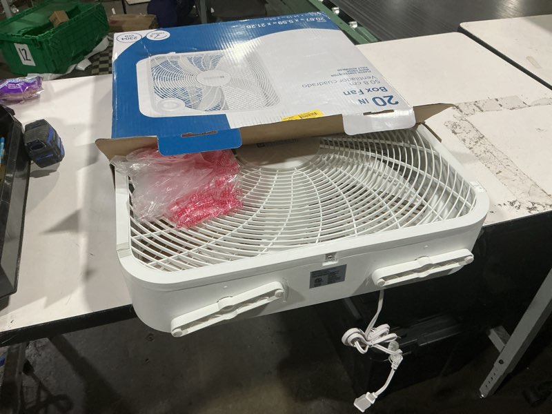 Condition photo showing Good Condition for utilitech 20-in 120-volt 3-speed high velocity indoor white box fan