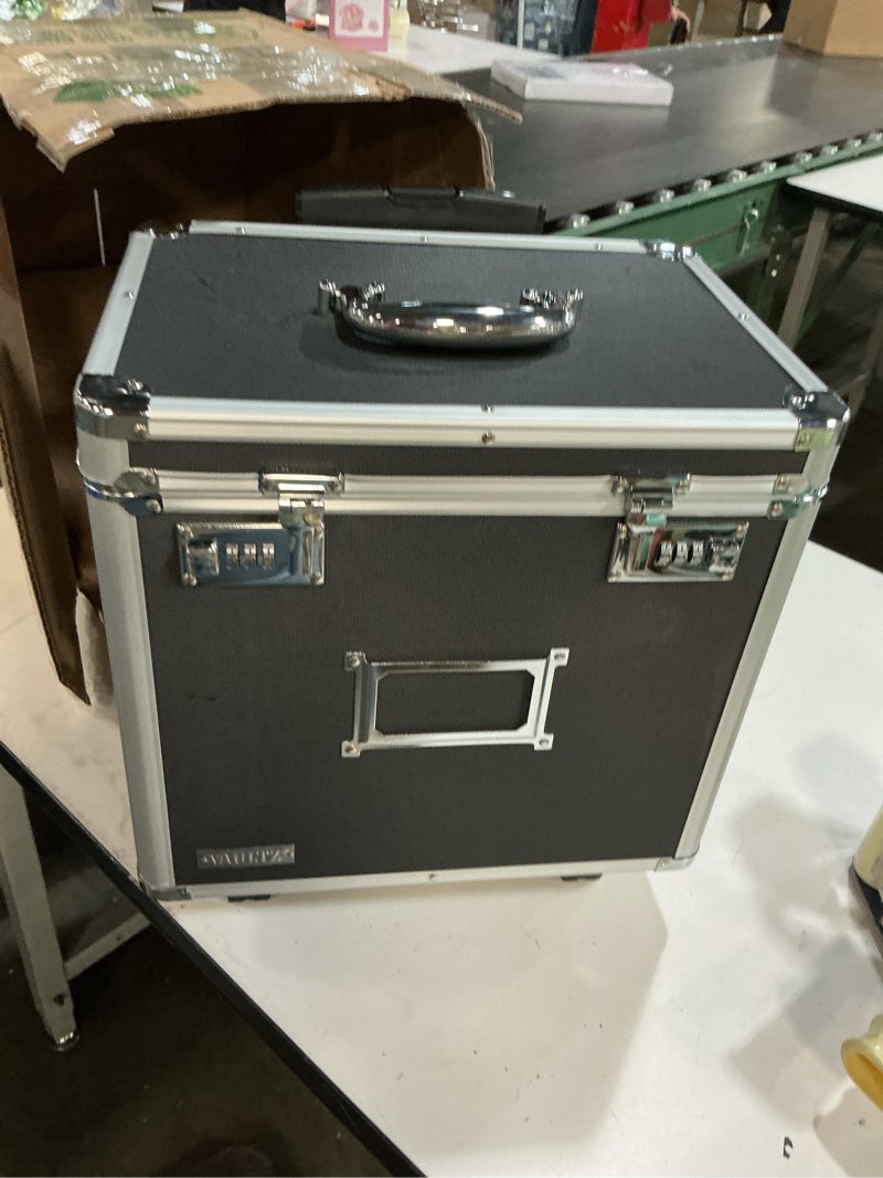 Condition photo showing Good Condition for vaultz locking mobile business case, letter size, 11 x 14.75 x 13.75 inches, black (vz00348) letter black