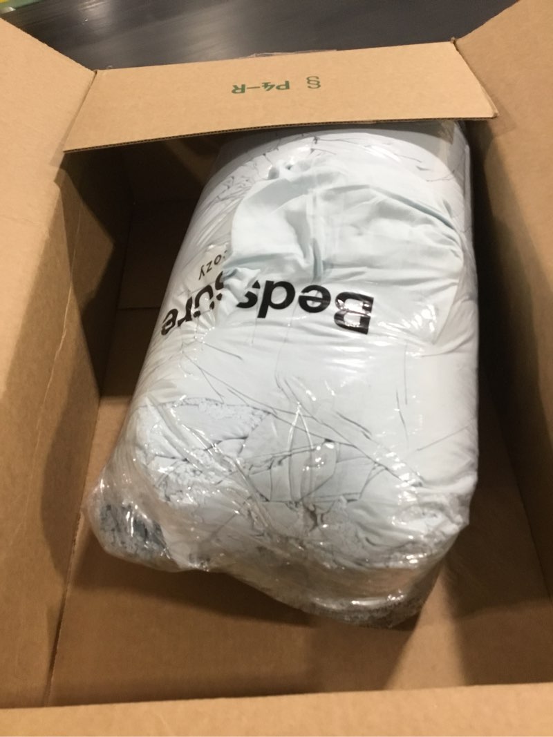 Condition photo showing Good Condition for Bedsure Tufted Boho Comforter Set Full Size - Light Blue Boho Bed Set, GentleSoft™ 3 Pieces Farmhouse Shabby Chic Embroidery Bedding, Gifts for Woman, Soft Jacquard Full Comforter for All Seasons Full 20 - Light Blue - Elegant