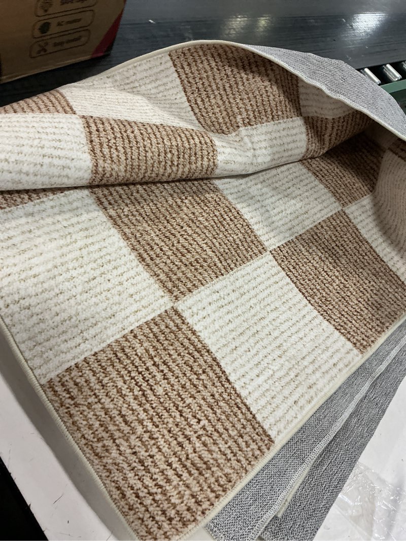 Condition photo showing As Is for GarveeHome Brown Checkered Rug 5×7 Area Rugs for Living Room?Geometric Tan Brown Print Non-Slip Washable Rug Soft Low-Pile, Neutral Modern Farmhouse Rugs for Bedroom Dining Room Office Brown 5' x 7' (Rectangular)