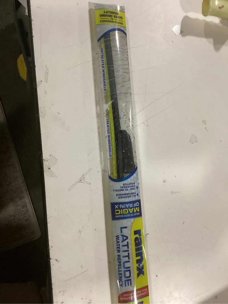 Condition photo showing Good Condition for Rain-X 5079280-2 Latitude 2-In-1 Water Repellent Wiper Blades, 24 Inch Windshield Wipers (Pack Of 1), Automotive Replacement Windshield Wiper Blades With Patented Water Repellency Formula 24" Latitude