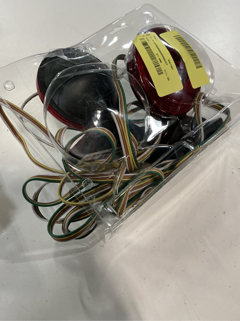 Condition photo showing As Is for peterson manufacturing v555 magnetic- tow light kit; complete kit
