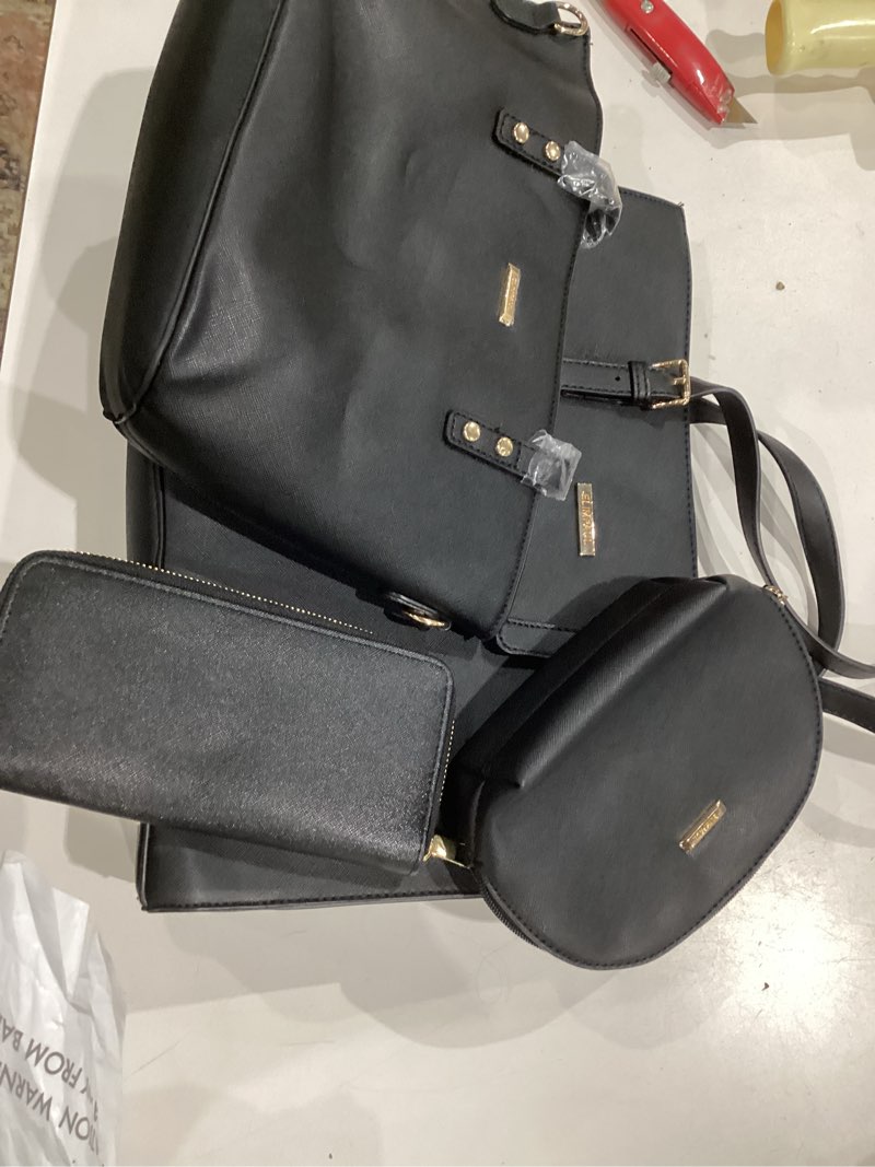Condition photo showing Good Condition for women fashion synthetic leather handbags tote bag shoulder bag top handle satchel purse set 4pcs large black