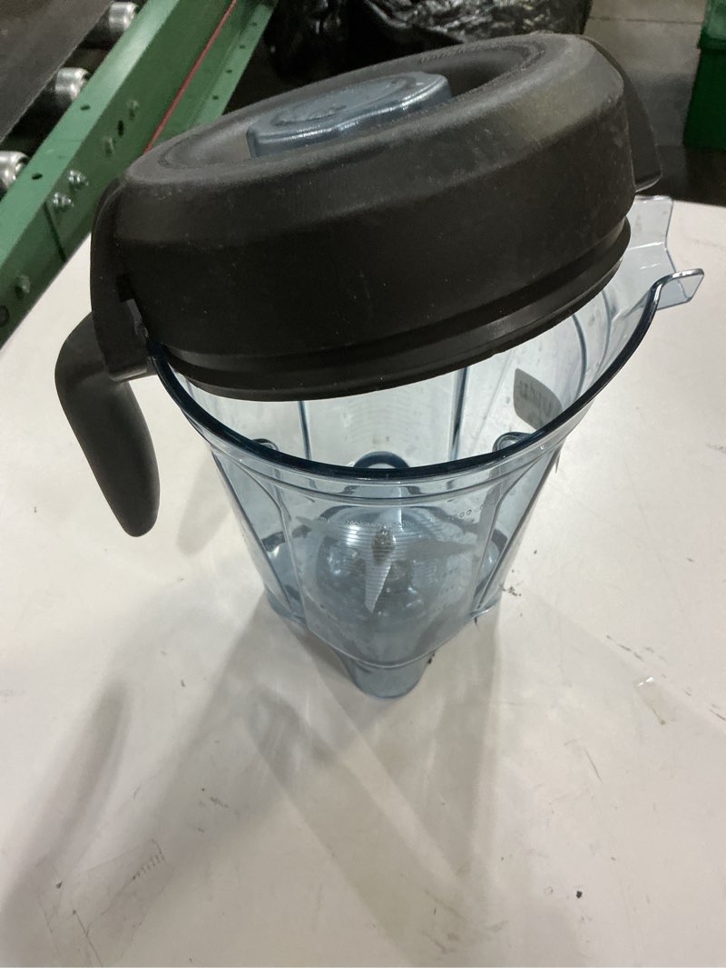 Condition photo showing Good Condition for blender pitcher 64oz low-profile, compatible with 750 5300 5200 5000 7500 6300 vm0102 vm0103 vm0197 e310 g/classic c/explorian/commercial series etc