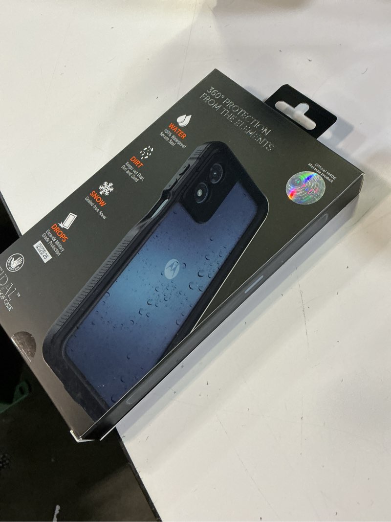 Condition photo showing New/Like New for body glove tidal waterproof phone case for motorola moto g play (2024) - black/clear