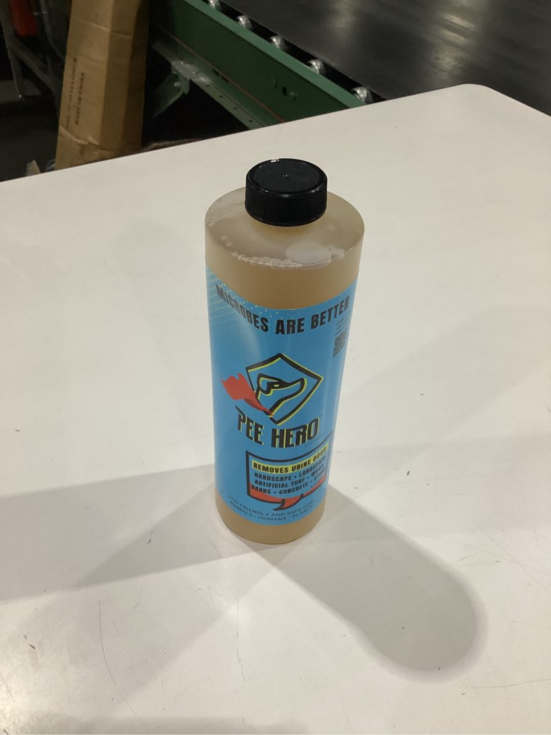 Condition photo showing New/Like New for pee hero outdoor pet urine odor eliminator, makes 8 bottles, 32 oz each 1 16oz concentrate