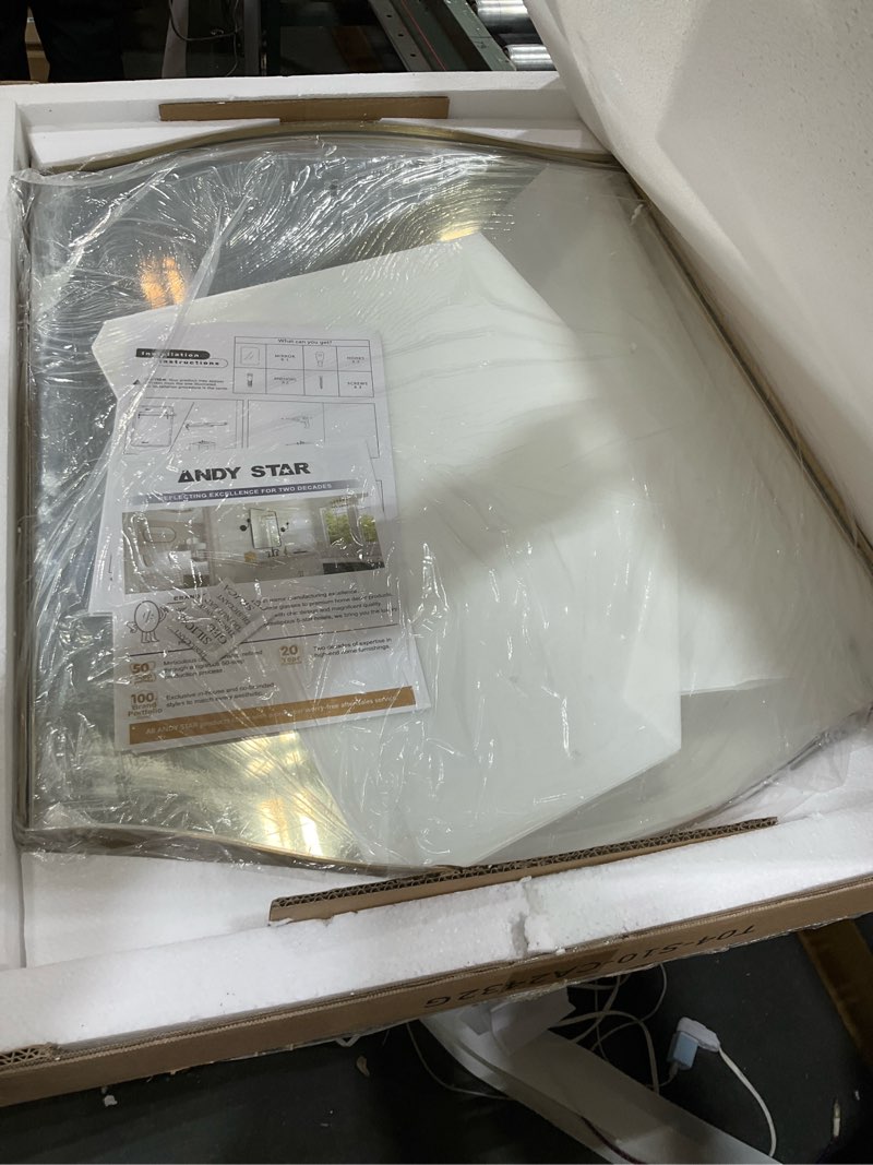 Condition photo showing Good Condition for Bathroom mirror