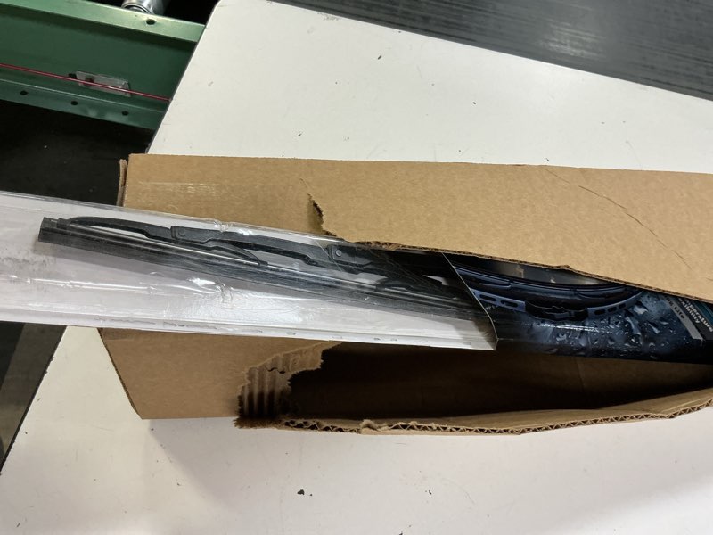 Condition photo showing Good Condition for bosch 40724 microedge conventional wiper blade; 24" - single 40724 (24")