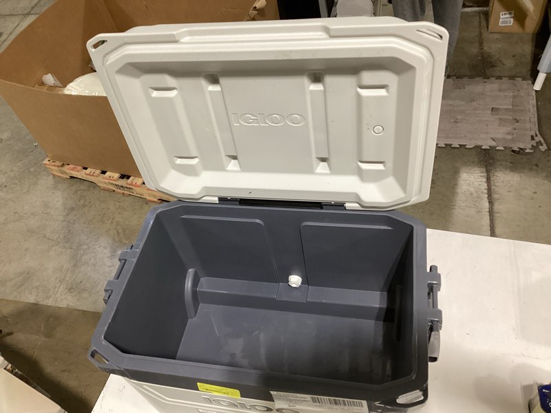 Condition photo showing Good Condition for igloo bone white and gray 60-quart sunset roller cooler
