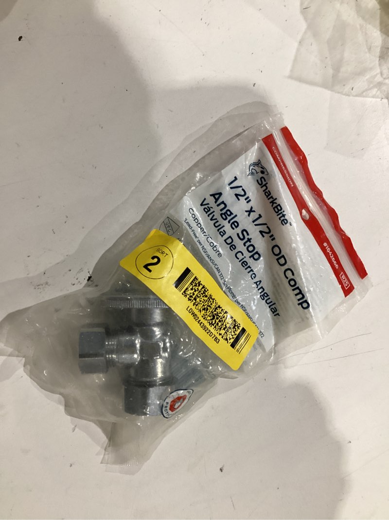Condition photo showing Good Condition for sharkbite 1/2-in compression x 1/2-in compression brass quarter turn stop angle valve