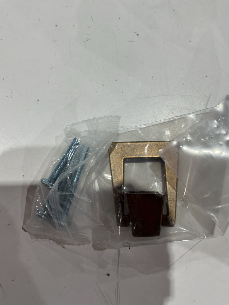 https://lotting-media.assets.bidfta.com/lotting_ef1be796-2392-4651-b5bc-70166a683da0