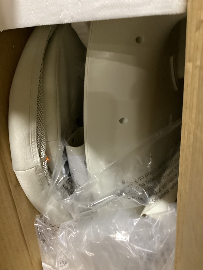 Condition photo showing Good Condition for 4moms mamaroo sleep bassinet, supports baby's sleep with adjustable features - 5 motions, 5 speeds, 4 soothing sounds and 2 heights