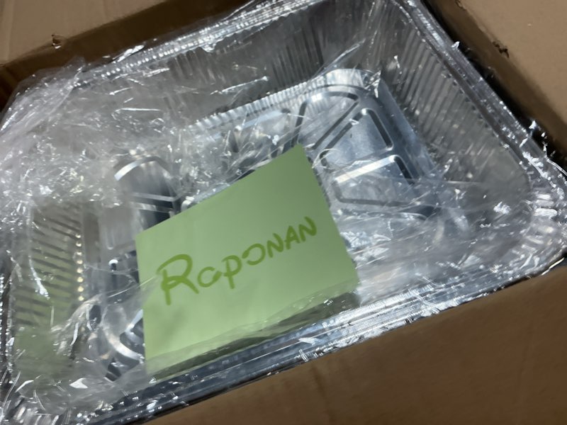 Condition photo showing New/Like New for 9x13 aluminum foil pans, 40-pack extra heavy duty half size disposable aluminum foil trays, deep steam table pans for cooking, baking, grilling, roasting, heating & serving food half size-deep 40