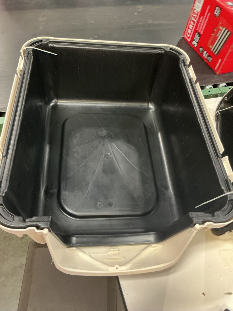Condition photo showing New/Like New for petmate barnhome 3 plastic outdoor dog house  small  for pets 15-25 lb  tan