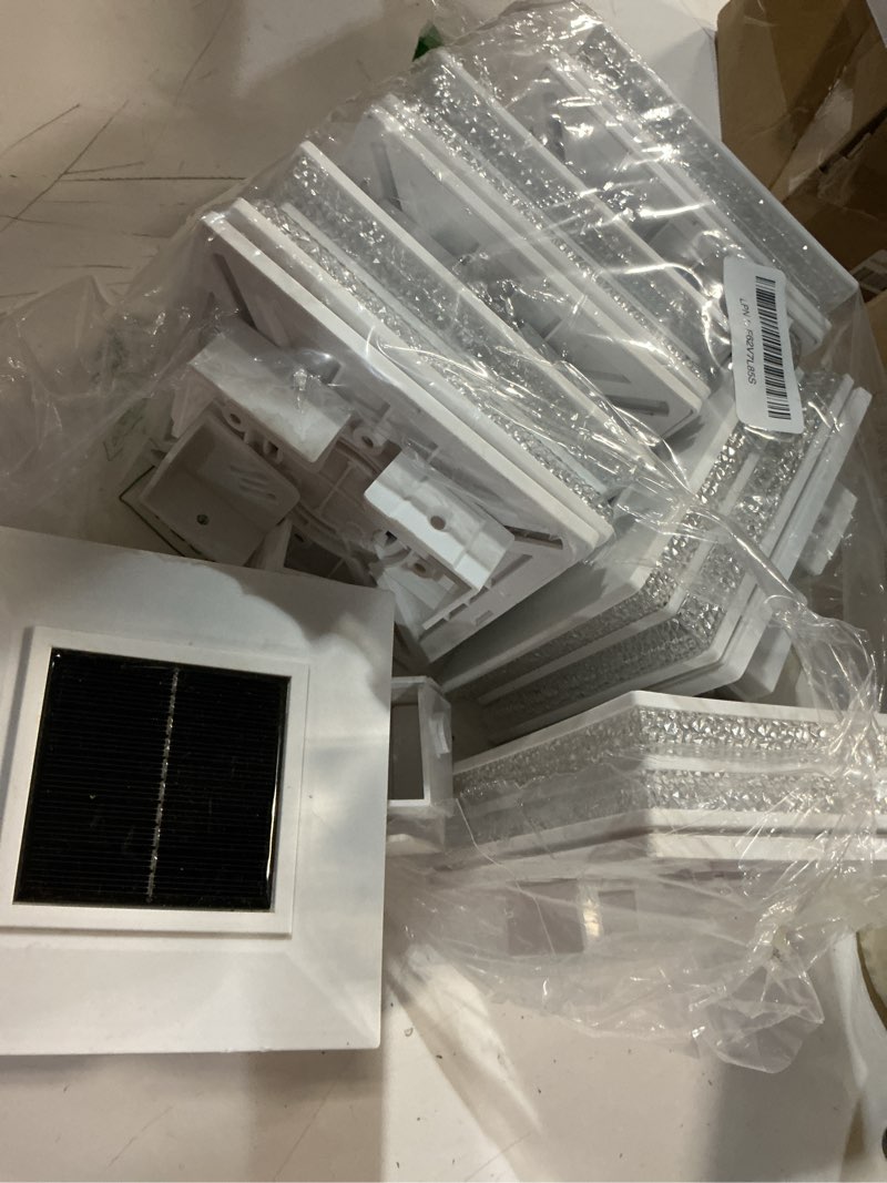 Condition photo showing Good Condition for solar post cap lights outdoor 6pack, waterproof fence post lights with 16 ultra bright leds fit 4x4/5x5/6x6 wood/vinyl posts, white deck post lights with warm/cool white for garden patio porch yard 6 lampshade-diamond pattern