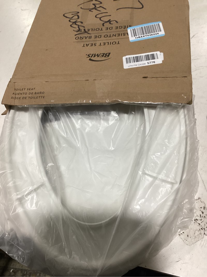 Condition photo showing Good Condition for bemis 7300slec slow close toilet seat, easy clean hinges and durable plastic seat, made in usa, elongated, white