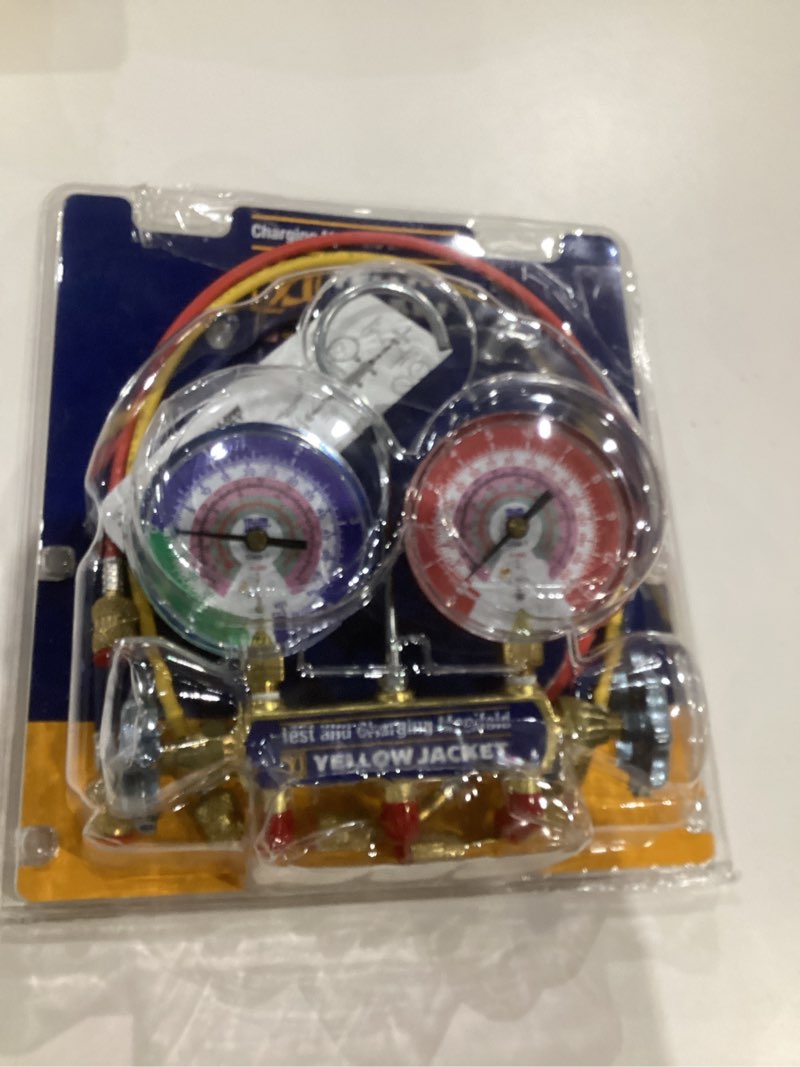 Condition photo showing Good Condition for yellow jacket 41868 - series 41 hydrocarbon (r-290, r-600a) two valve manifold with 24' hoses