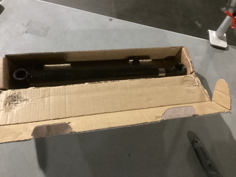 Condition photo showing New/Like New for double acting welded cross-tube cylinder 5" bore x 12" stroke npt ports (3000 psi)