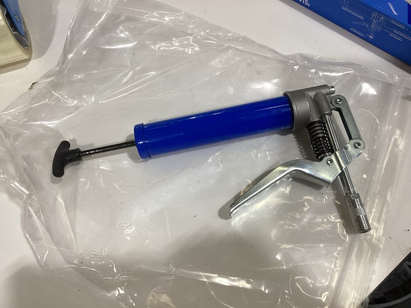 Condition photo showing As Is for kobalt mini manual grease guns 4-in