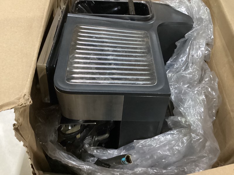 Condition photo showing Good Condition for ninja luxe café 3-in-1 espresso, drip coffee and cold brew machine | integrated coffee grinder, milk frother, assisted tamper & built-in espresso accessory storage | stainless steel | es601 luxe cafe stainless steel