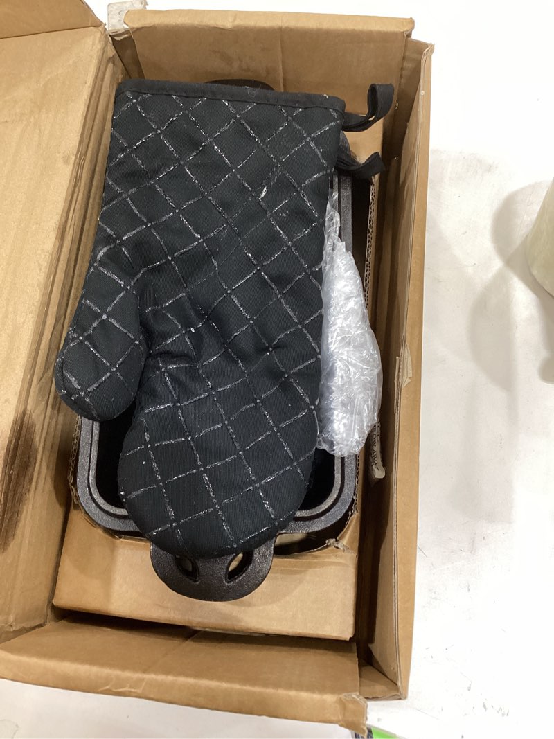 Condition photo showing As Is for Cast Iron Loaf Pan with Lid 9x5 Inch - Bread Baking Pans for Homemade Bread, 2 Piece Set