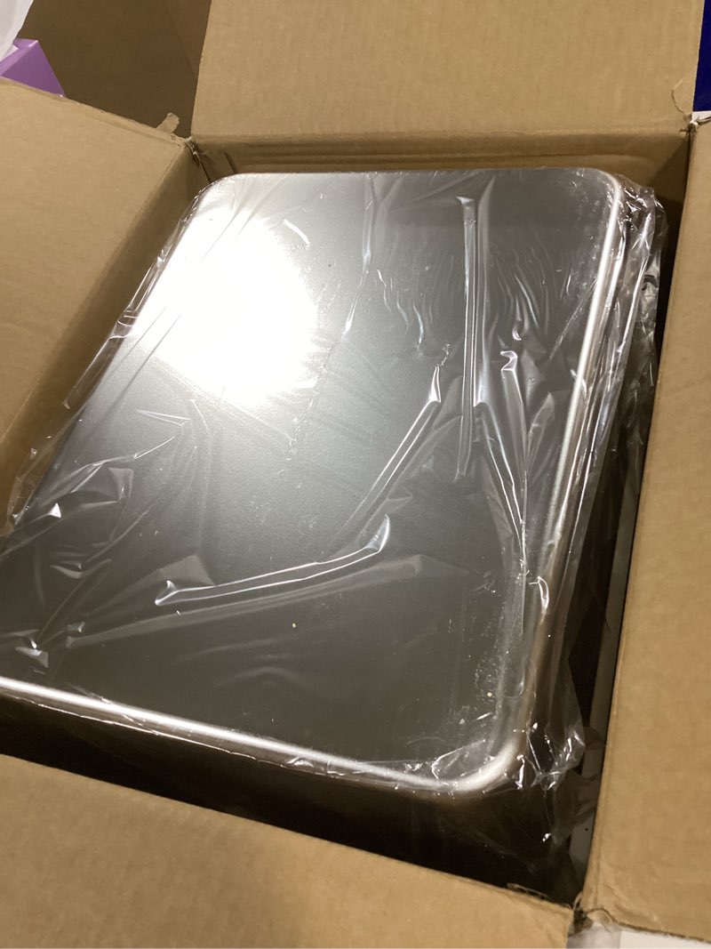 Condition photo showing Good Condition for 3 Pack Stainless Steel Cat Litter Boxes 17.7"L x 13.8"W x 5.9"H Large Metal Litter Boxes with High Sides Sturdy Kitty Litter Aluminum Pans for Pets No Smell, Non Stick, Easy to Clean (M) 3 Pack-17.7 x 13.8 x 5.9"