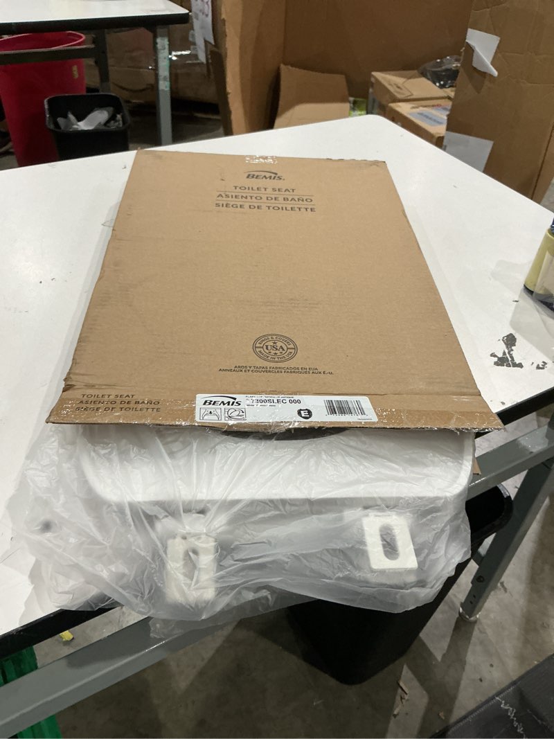 Condition photo showing Good Condition for bemis 7300slec slow close toilet seat, easy clean hinges and durable plastic seat, made in usa, elongated, white