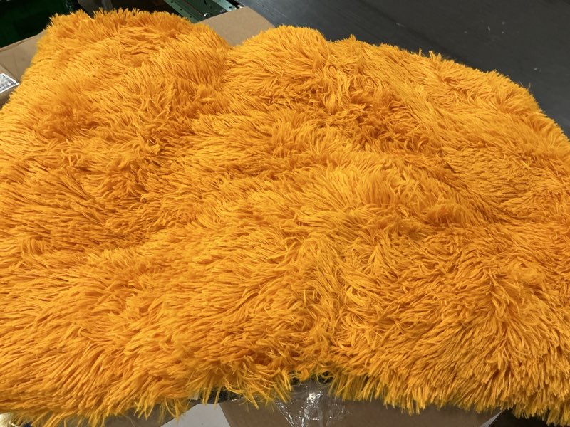 Condition photo showing Good Condition for dog crate mat, dog bed for large dogs, comfy fluffy kennel pad anti-slip for dog beds & furniture, quilted dog bed for pets for medium/small dogs cats (color : yellow, size : 30x21)