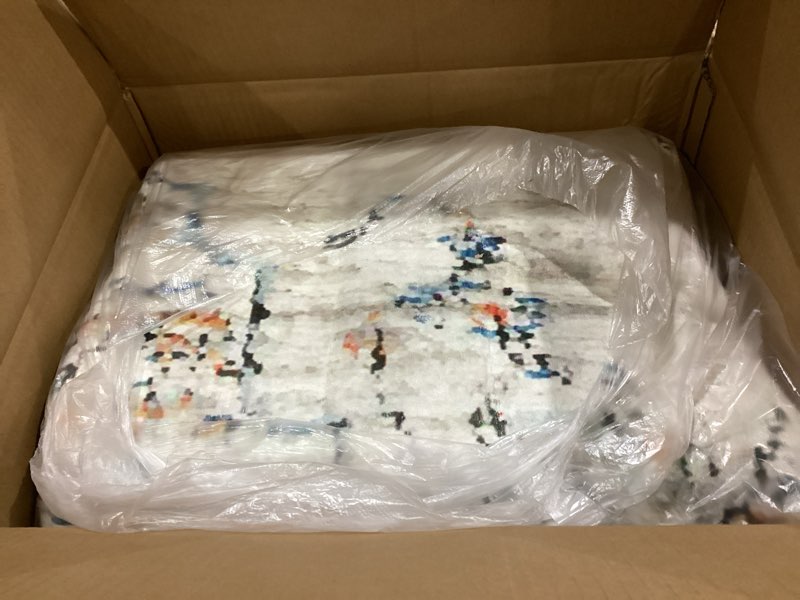 Condition photo showing Good Condition for safavieh area rug 8x10 - madison collection - large - grey & blue, modern abstract design, non-shedding & easy cleaning, ideal for living room, bedroom, office, dining space (mad471f)