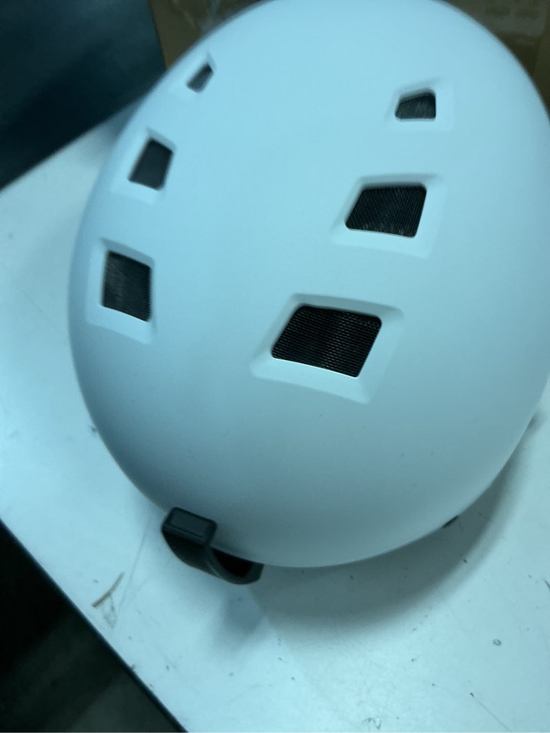 Condition photo showing Good Condition for Smith Holt Helmet – Adult All-Season Helmet – Lightweight Protection for Skiing, Skating, Snowboarding & Snowsports – for Men & Women Matte White Medium