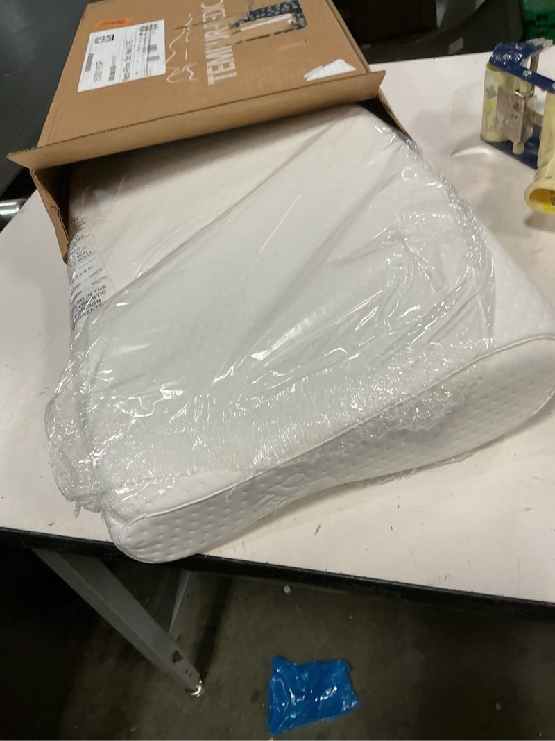 Condition photo showing Good Condition for Tempur-Pedic TEMPUR-Ergo Neck Pillow, Medium Profile, White Medium Profile 1