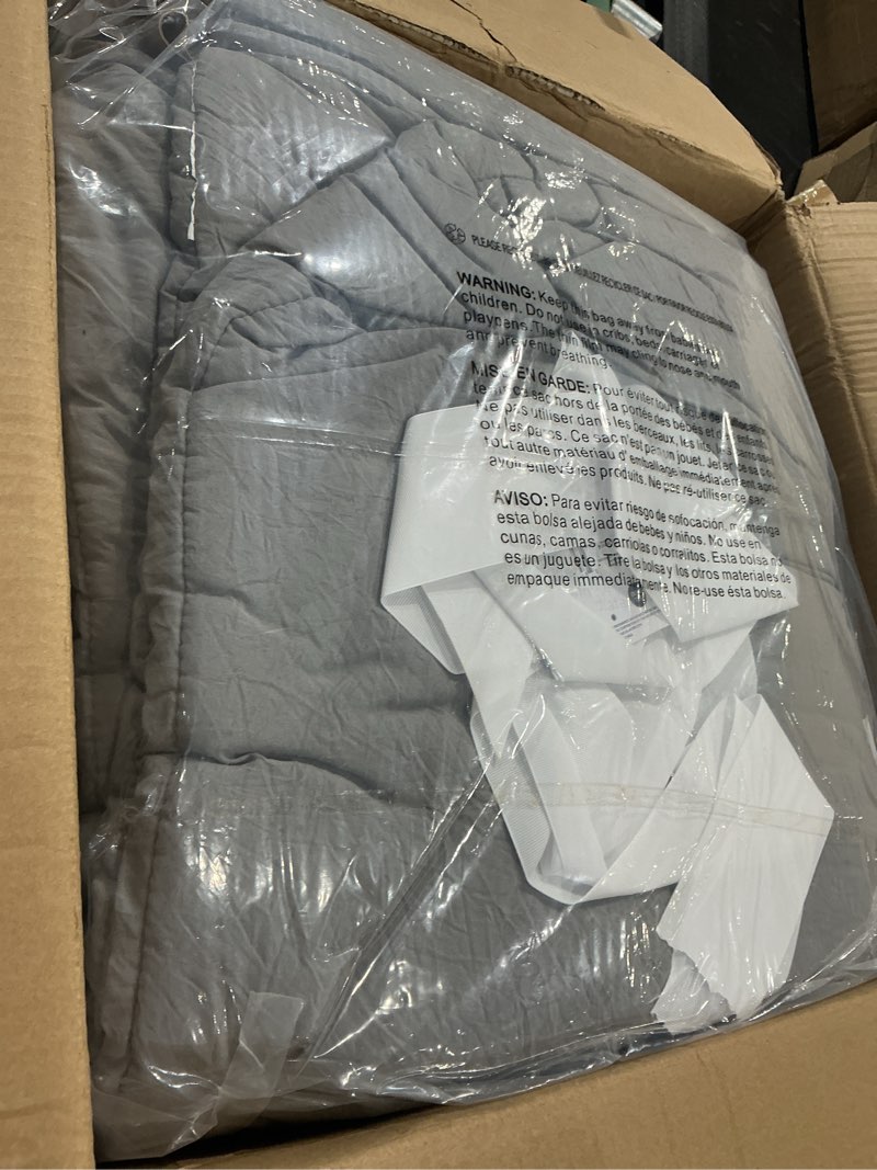 Condition photo showing Good Condition for ugg 32548 leonora full-queen 3-piece comforter set soft luxury bedding comforter and 2 pillow shams cozy comfortable reversible machine washable hotel style bedding set, full/queen, gray