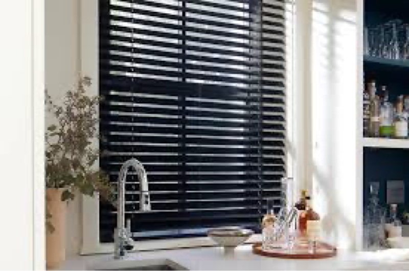 Assorted windows blinds