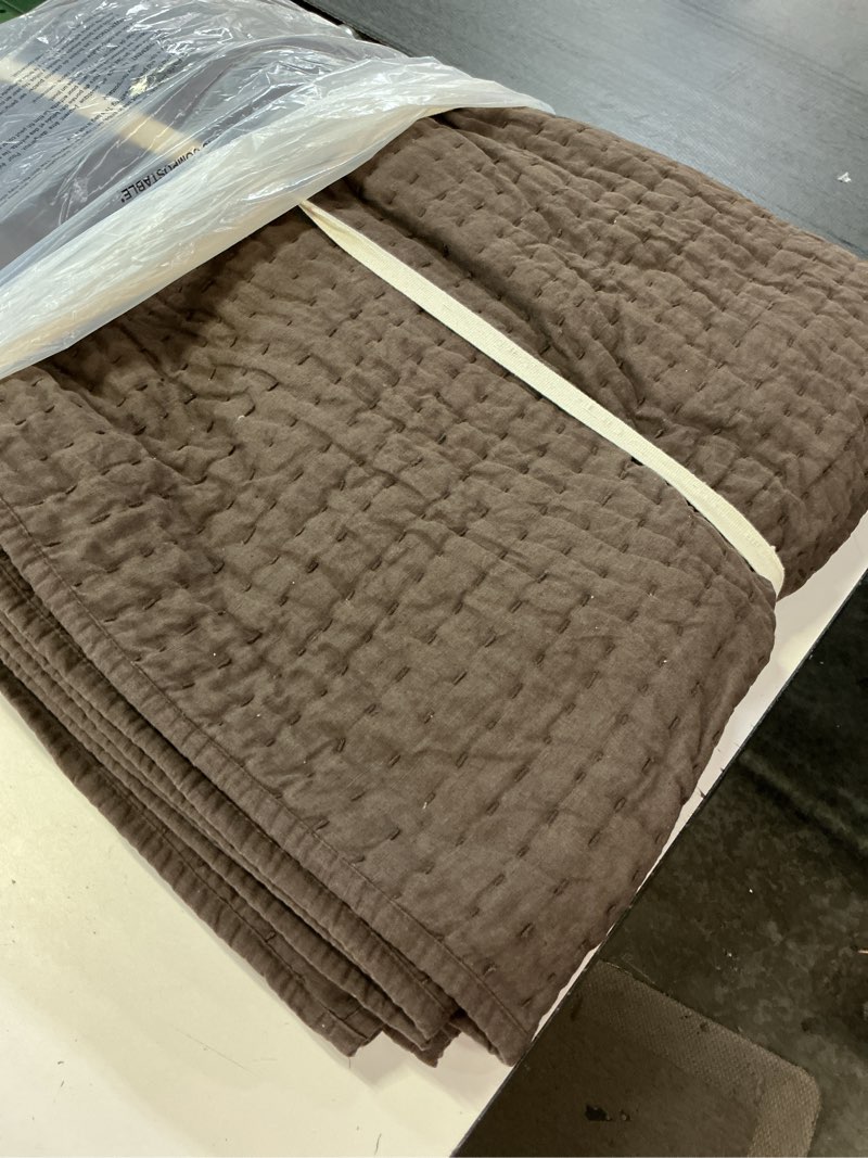 Condition photo showing Good Condition for european linen cotton stitch quilt color espresso size king 