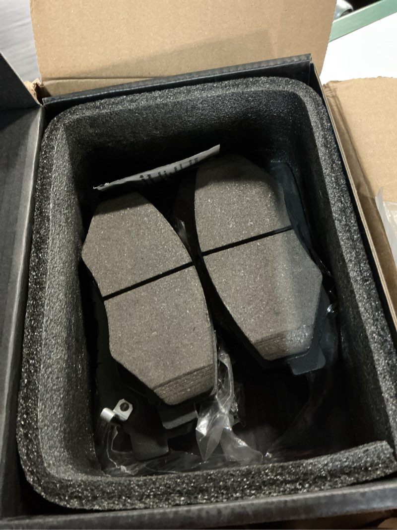 Condition photo showing Good Condition for 8pcs rear semi-metallic and front ceramic brake pads fit for honda cr-v 2012-2016(only fwd), for cr-v 2005-2006(all trim levels)