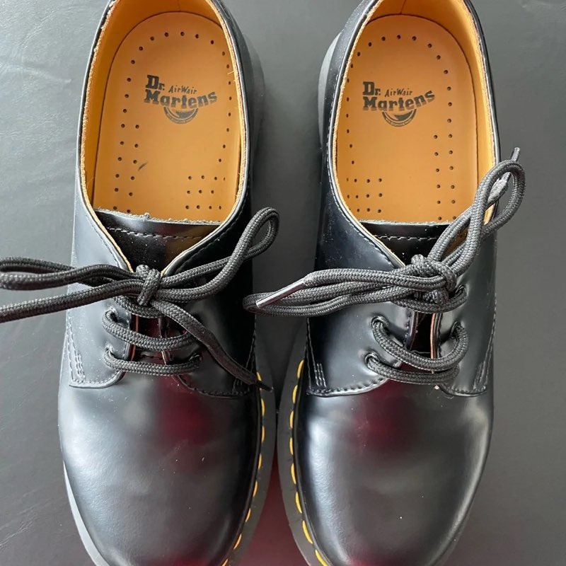 Dr Martens 11837 Womens Size 8 
