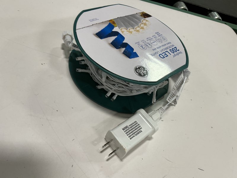 Condition photo showing As Is for Ge Staybright 200-count Warm White Led Microbright String Lights 