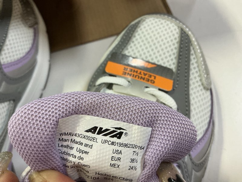 Condition photo showing Good Condition for avia women's 5000 performance sneakers, wide width available size 7