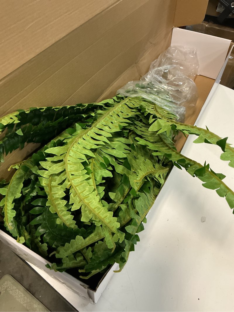 Condition photo showing Good Condition for 50" Artificial Boston Ferns, Fake Bush Plants, Large Faux Ferns with 96 Fronds for Outdoors Home Decor 50" 1 Pcs