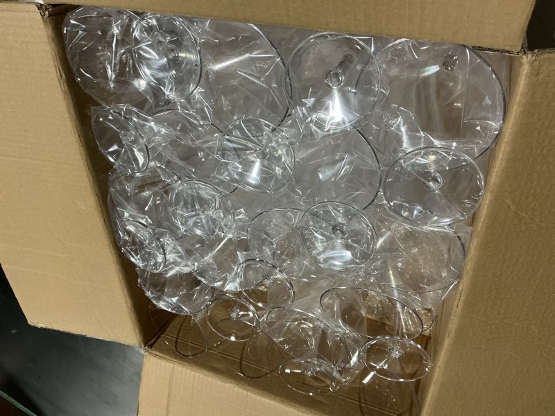 Condition photo showing Good Condition for Patelai 30 Pcs 10 oz Unbreakable Martini Glasses Set Disposable Plastic Martini Glasses Clear Stemmed Cocktail Cups Drinkware for Mousse Home Bar Restaurant Wedding Gift Festival Party Supplies