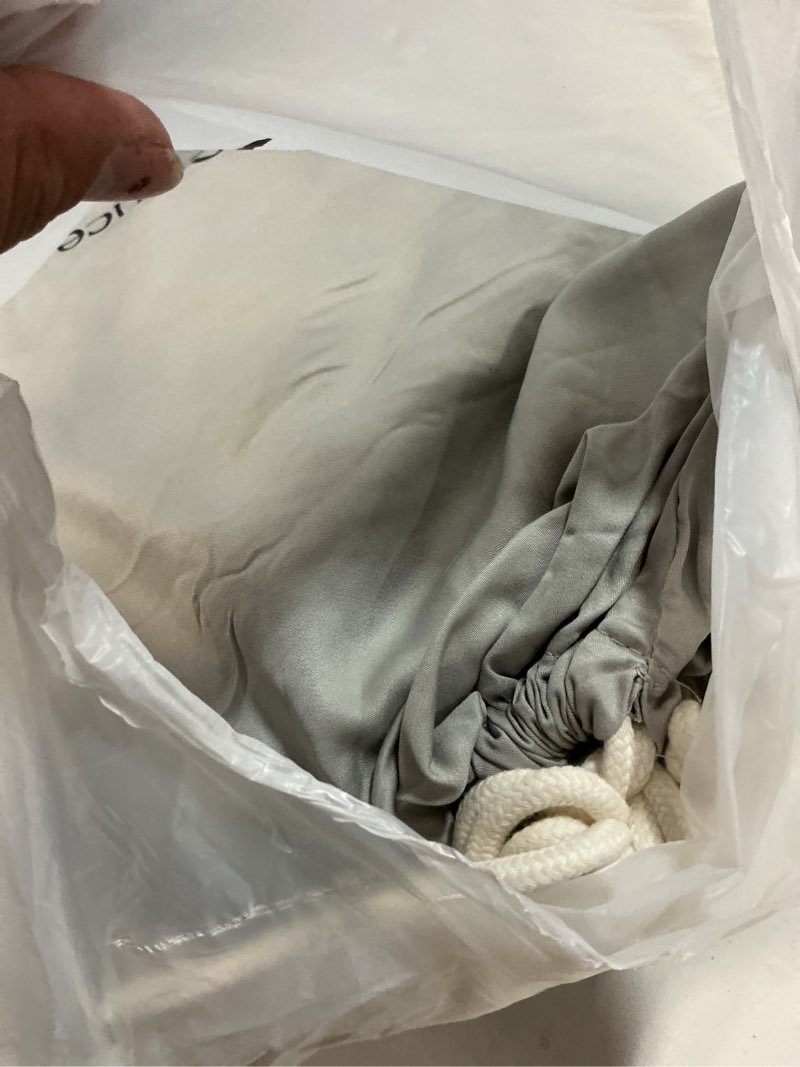 Condition photo showing Good Condition for bamboo fitted sheet set, queen, light grey