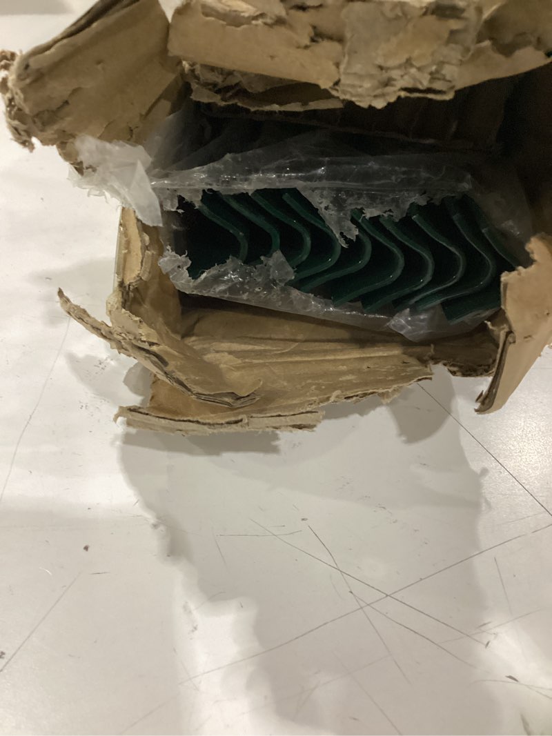 Condition photo showing Good Condition for 10 pack garden fence post, 4 feet heavy duty metal u-post for wire fence, no dig garden fence stakes for temporary fencing, electric fence wire, corner anchor, and more-green 4ft-10pcs green
