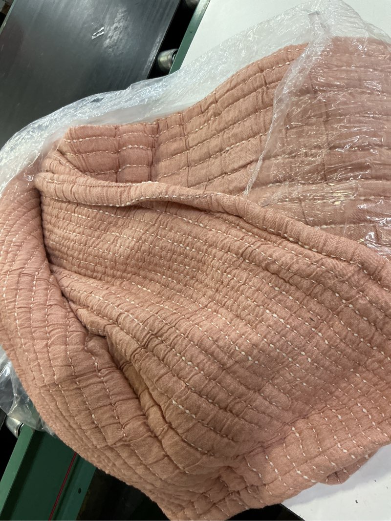 Condition photo showing Good Condition for organic cotton channel stitch coverlet color: coral pink  size: king/cal king  set: without sham set 