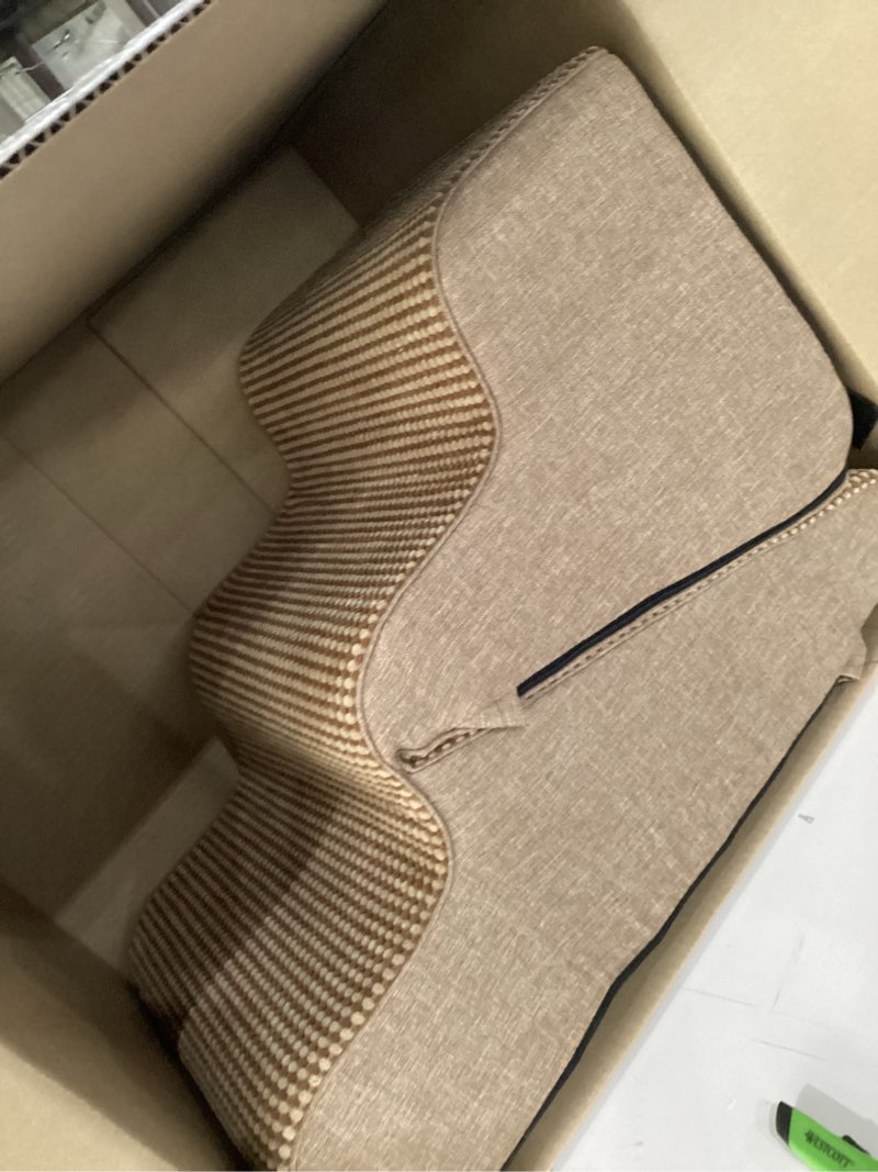 Condition photo showing New/Like New for Gardner Pet Dog Stairs for Small Dogs 16.5" H, 2 in 1 Transformable 3-Step Pet Stairs and Dog Ramp for Couch (13-20 in), Brown Adjustable Pet Steps with Non-Slip Waterproof Cover and CertiPUR-US Foam Brown 3 15.7"x26.7"x16.5"