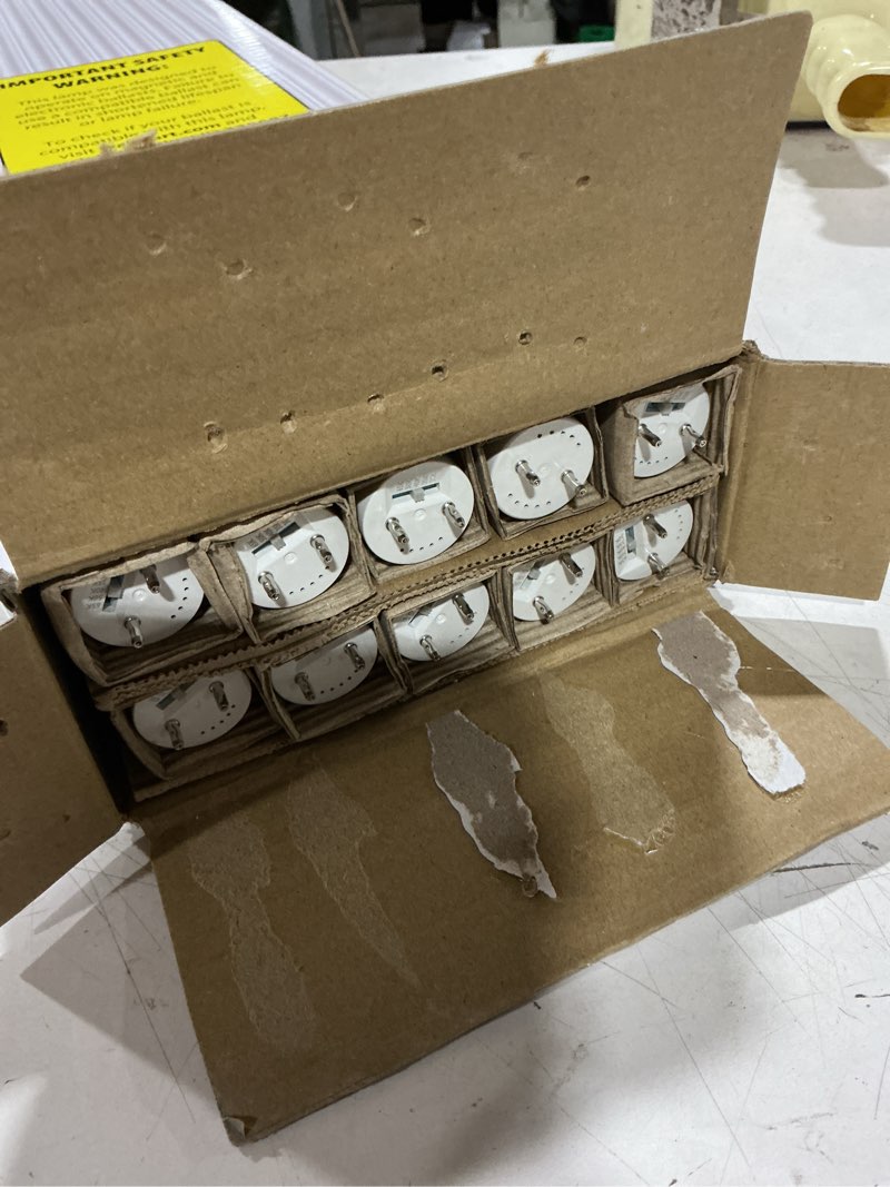 Condition photo showing Good Condition for great value t8/t12 led 9w (20w equivalent) 24-inch adjustable color temperature g13 base replacement light bulb, non-dimmable